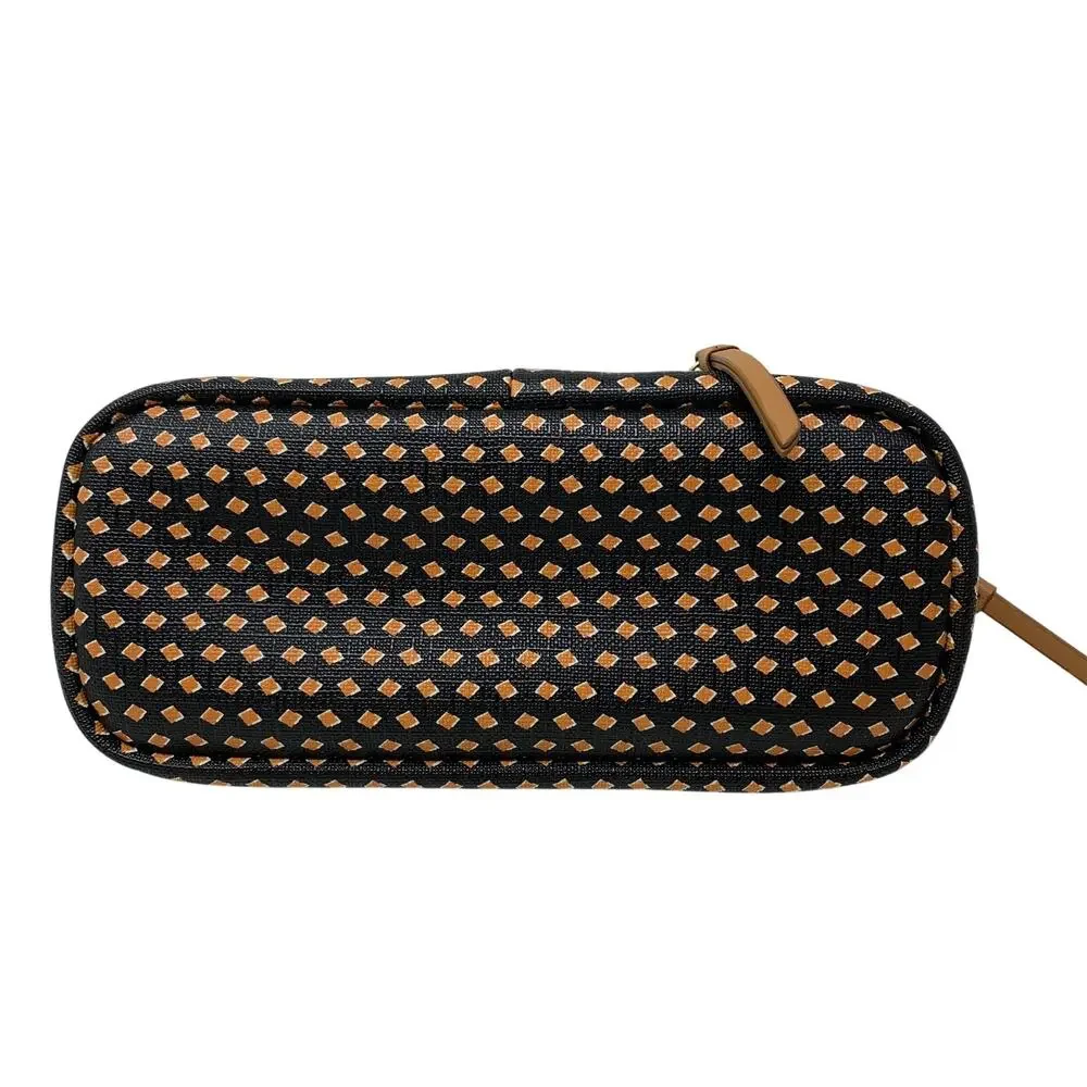 Fossil canvas cosmetic